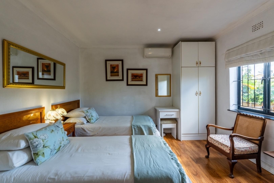 7 Bedroom Property for Sale in Cloetesville Western Cape